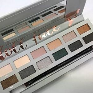 DOLL FACE Smoke Gets In Your Eye Palette